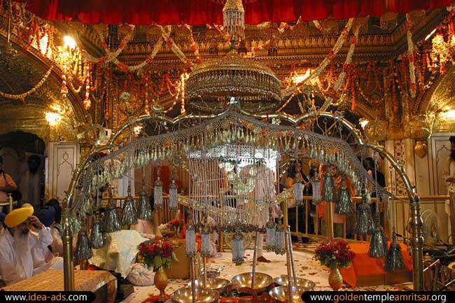 Jalao (Jewellery Display) in Golden Temple Amritsar